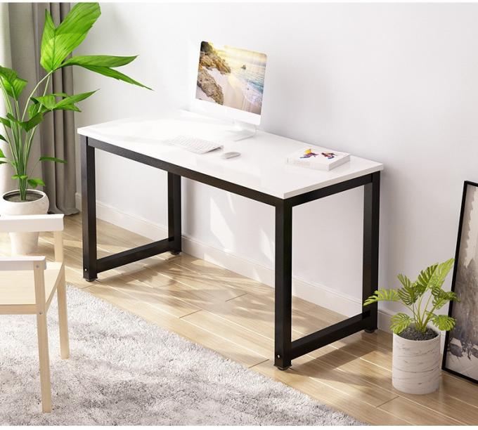 Scrittorio della Tabella dell'ufficio di studio con la Tabella di Dest dell'ufficio della struttura delle gambe del metallo 0